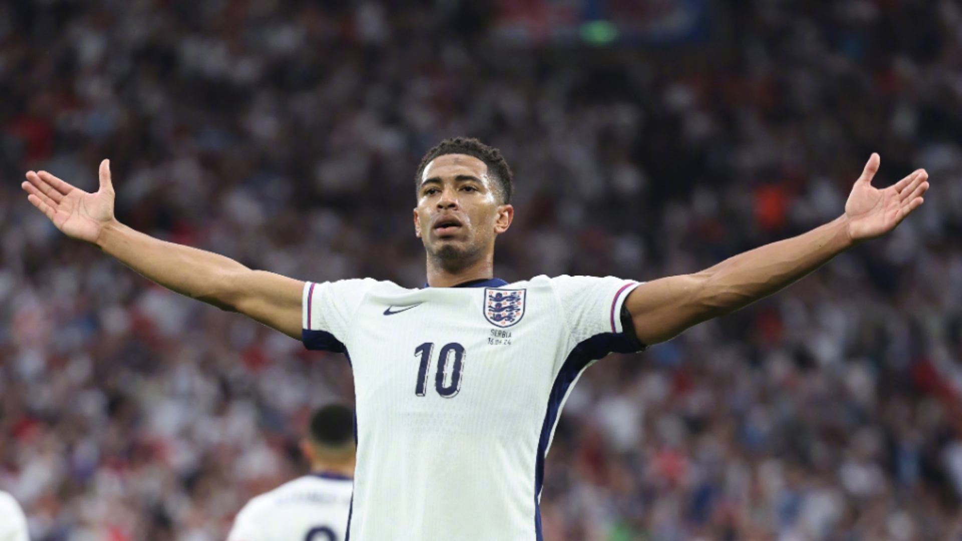 里程碑之战，麦肯尼迎来尤文生涯第200次出场（麦肯尼达成尤文生涯200场里程碑）