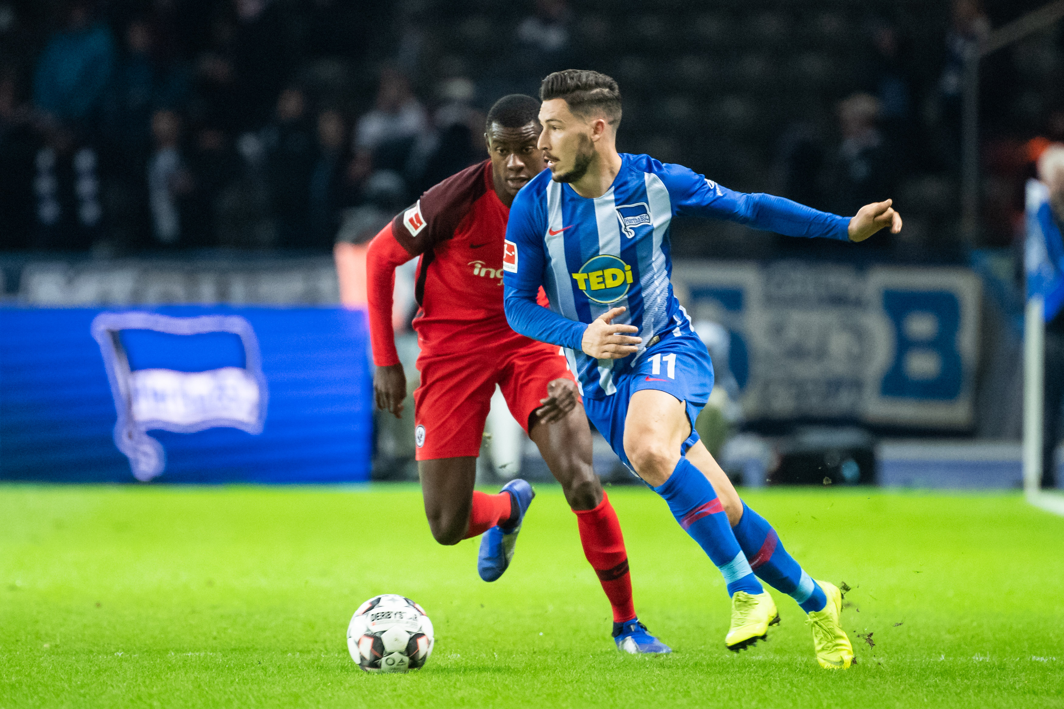 意媒：布雷默和鲁加尼今日参与全队合练，弗拉霍维奇在旁观看（意媒：布雷默与鲁加尼今日随队合练，弗拉霍维奇在场边观摩）