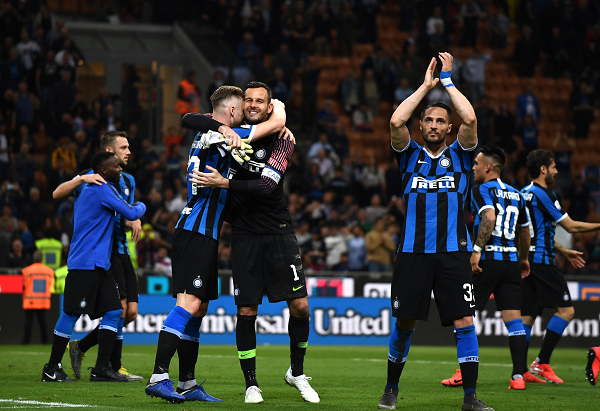 博主透露：塞鸟踢完亚冠将返回巴西，达万已经返回巴西治伤了（据博主消息：塞鸟亚冠后返巴西，达万已回巴西养伤）