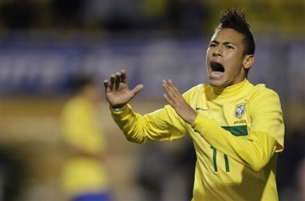 谁能接班？TA：巴萨目标签新前锋接替莱万，小蜘蛛、凯恩等人在列（TA：巴萨物色莱万接班人，阿尔瓦雷斯、凯恩等前锋进入候选名单）