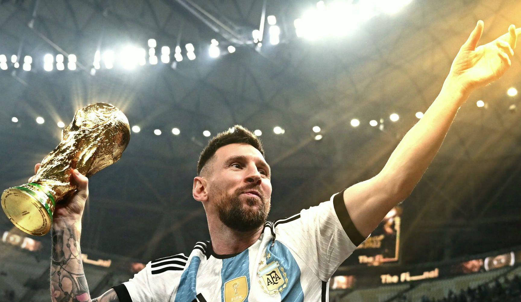 状态全无！浓眉半场4中0贡献0分3板2助，罚球2中0（手感冰冷！浓眉半场4投全失仅0分3板2助，两罚全失）