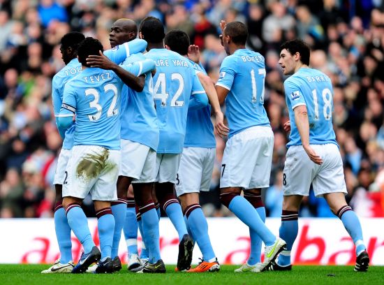 炸鱼来了，比朔夫戴帽、卡尔双响助德国U21队6-0大胜（德国U21 6-0大胜：比朔夫上演帽子戏法，卡尔梅开二度）