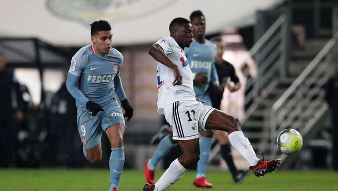 罗马诺：去年冬窗曼联引进埃德松未果，现在他已经大降价了（罗马诺：曼联去年冬窗没能签下埃德松，如今转会费大幅走低）