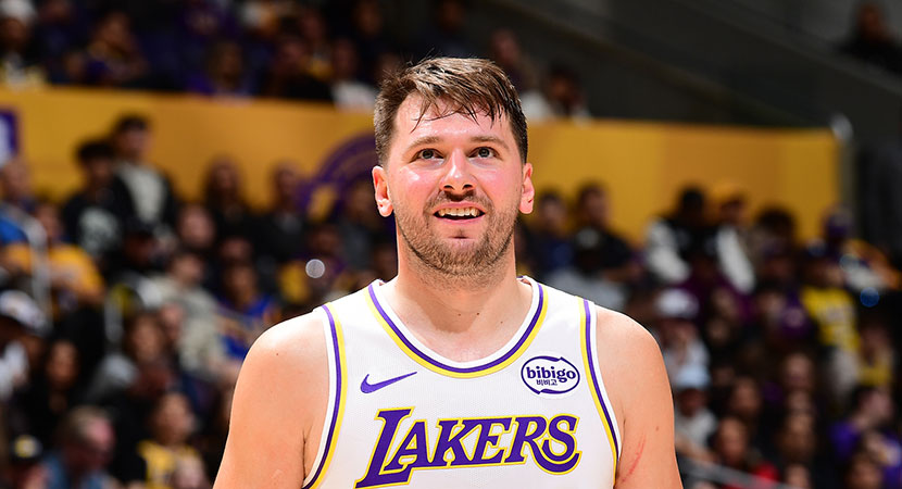 费拉拉：现在的那不勒斯领先于尤文，谈论尤文争冠毫无意义（费拉拉：那不勒斯占据上风，讨论尤文争冠已无意义）