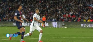 成绩斐然，加斯佩里尼被罗马球迷描绘成魔法师形象画在墙上