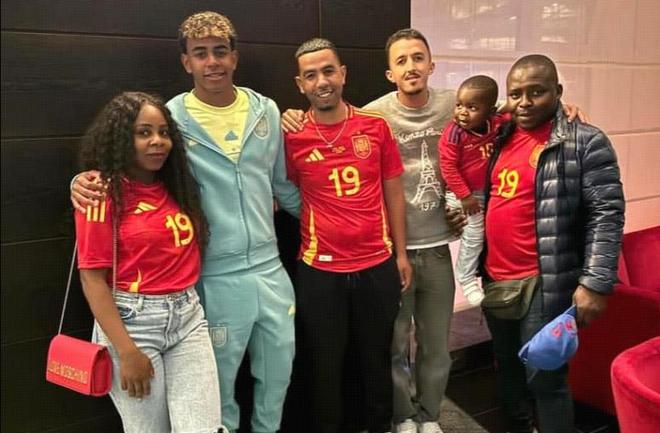 名宿：在我看来莱奥是边锋不是前锋；他配得上米兰10号球衣（米兰名宿：莱奥更适合当边锋而非前锋，配得上米兰10号球衣）