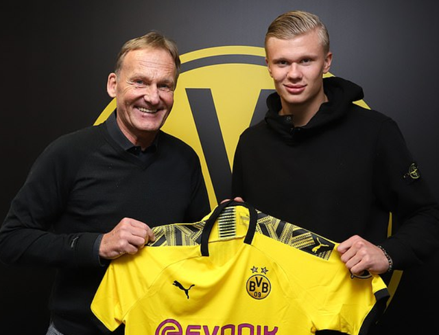 友好，巴萨今天上午把训练设施借给埃尔切全队用于恢复训练（巴萨今早友好借出训练基地 供埃尔切全队恢复训练）